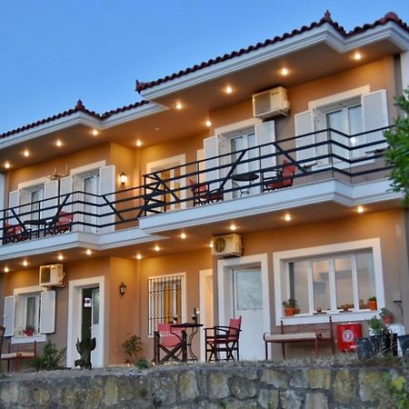 Anemomylos Apartments Lixouri Exterior photo