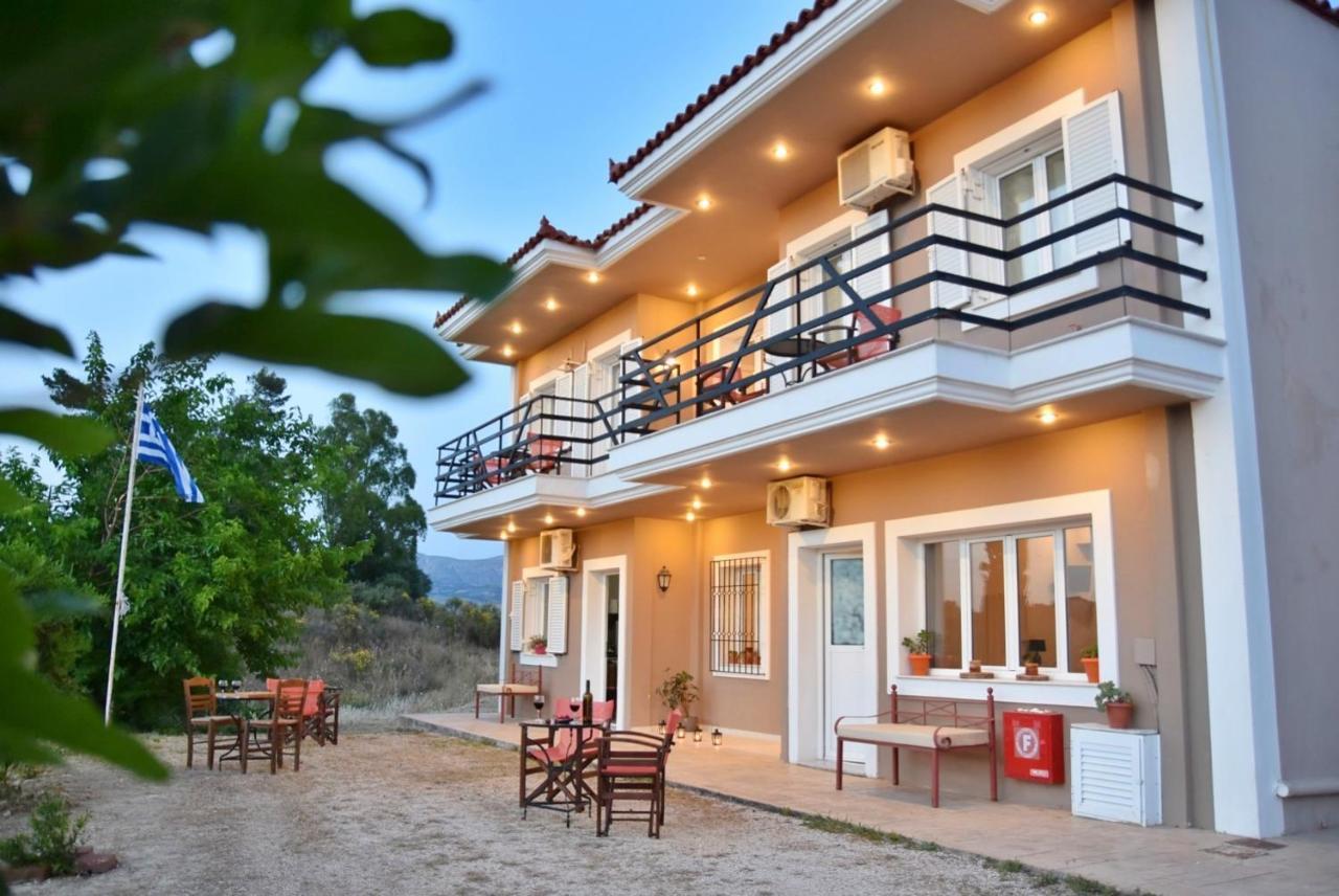 Anemomylos Apartments Lixouri Exterior photo
