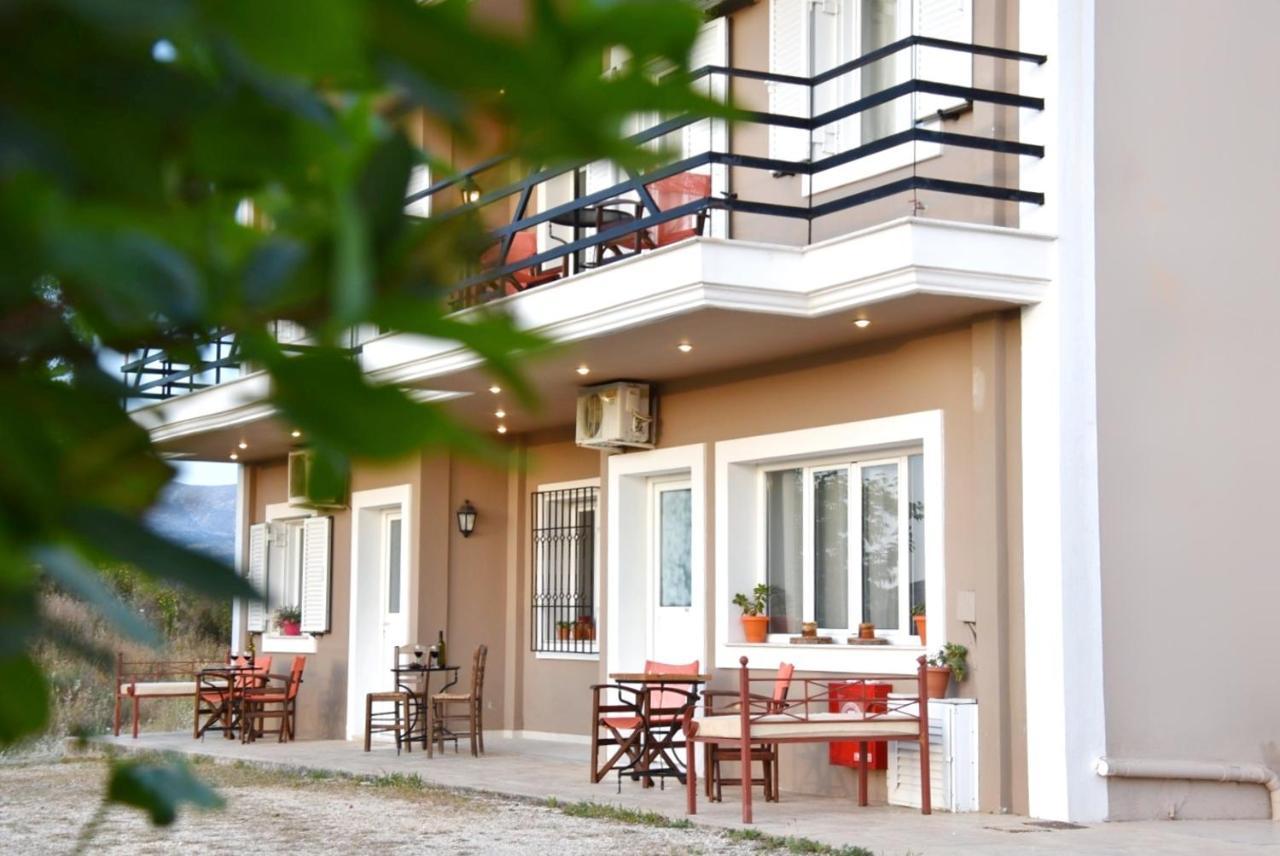 Anemomylos Apartments Lixouri Exterior photo